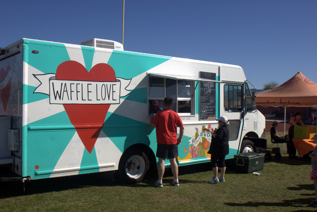 waffle-az-logo-food-truck
